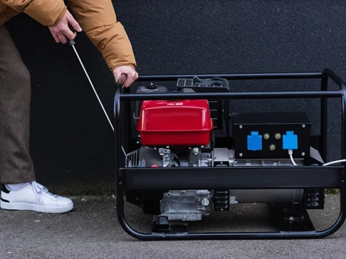 Jeneratör Nasıl Çalışır?